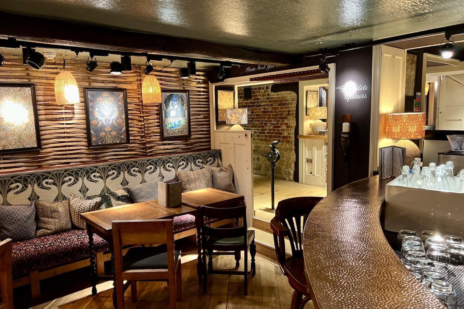 The Swan Inn Чиддингфолд Экстерьер фото