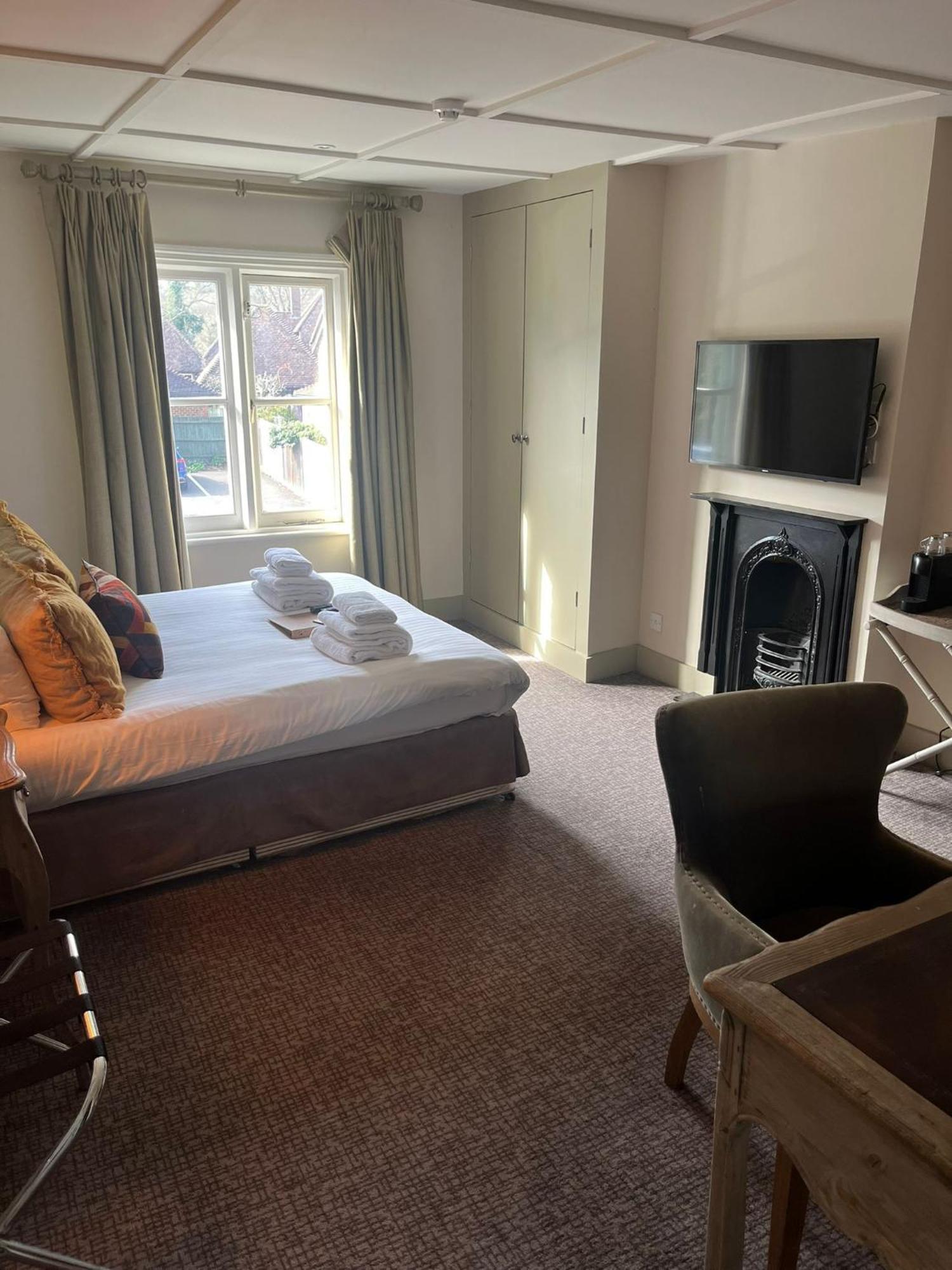 The Swan Inn Чиддингфолд Номер фото